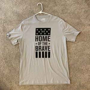 Men’s Large Under Armour TShirt